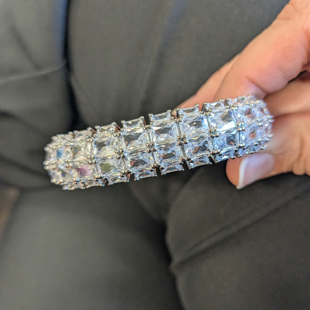 PARK LANE “Glitz” Cuff Silver-tone & Clear Stone Bracelet, NEW!!!